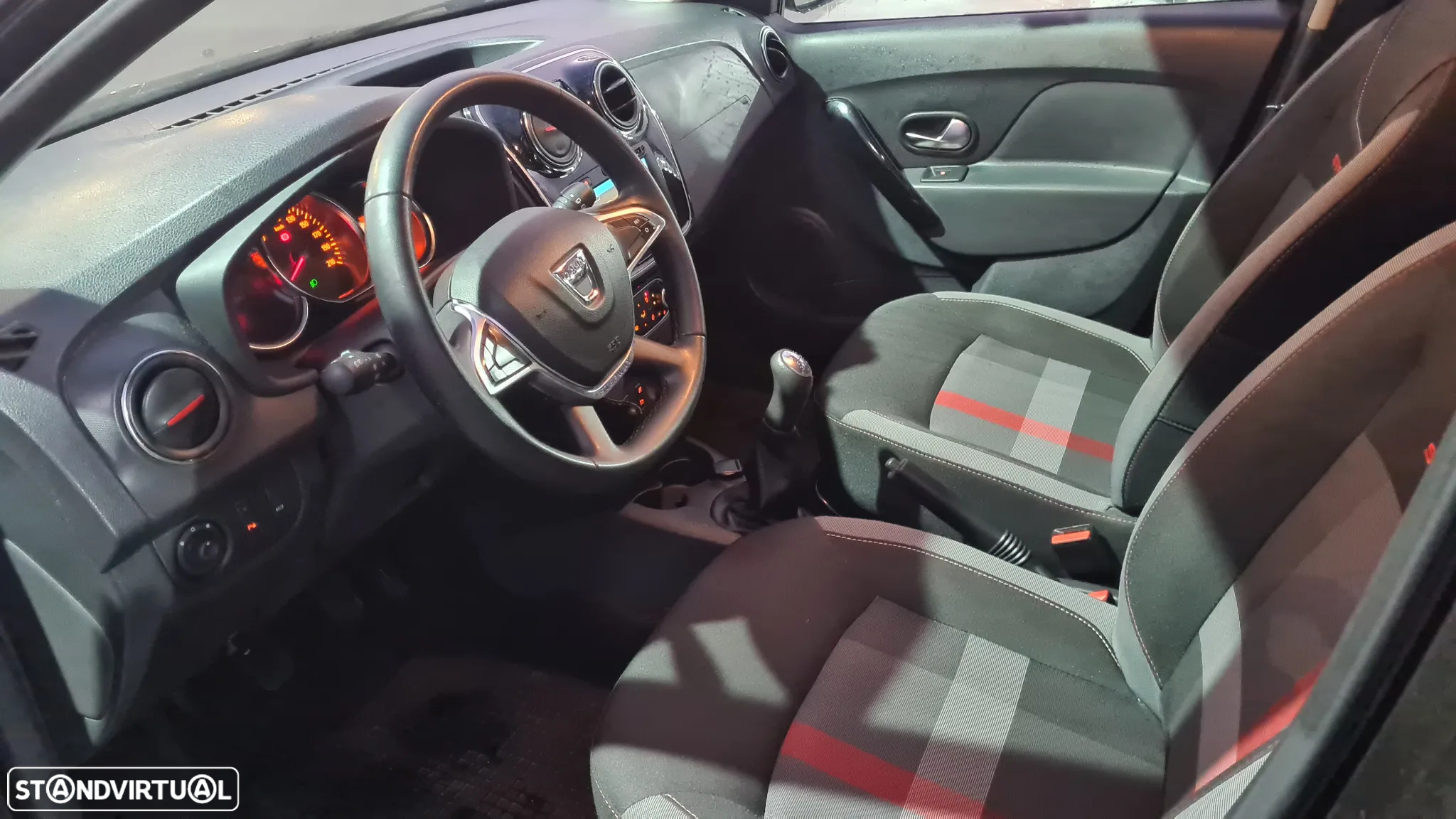 Dacia Sandero 0.9 TCe Stepway - 6