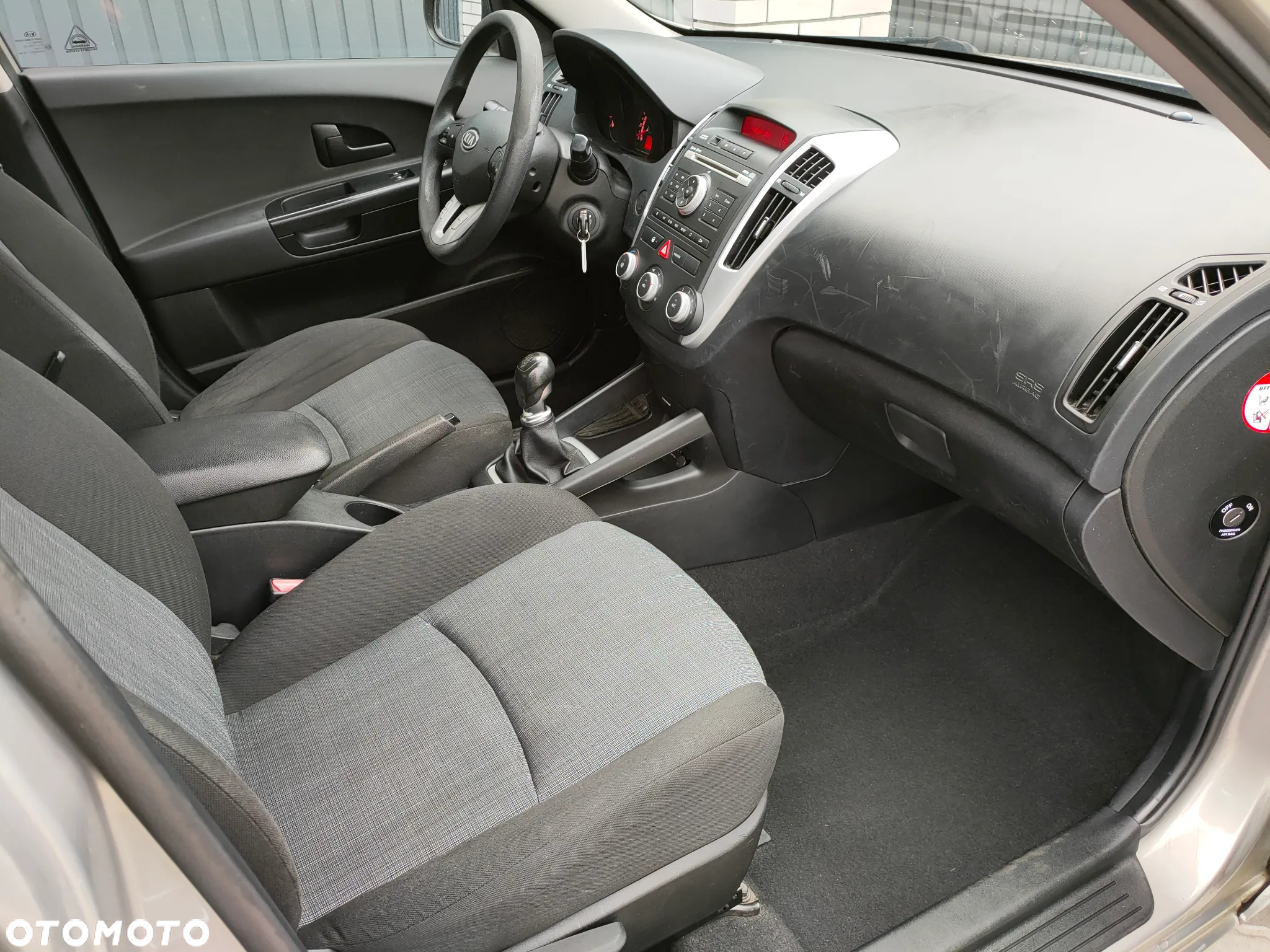 Kia Ceed 1.4 CVVT Attract - 15