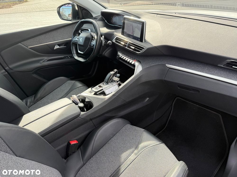 Peugeot 3008 1.5 BlueHDi Allure Pack S&S EAT8 - 11
