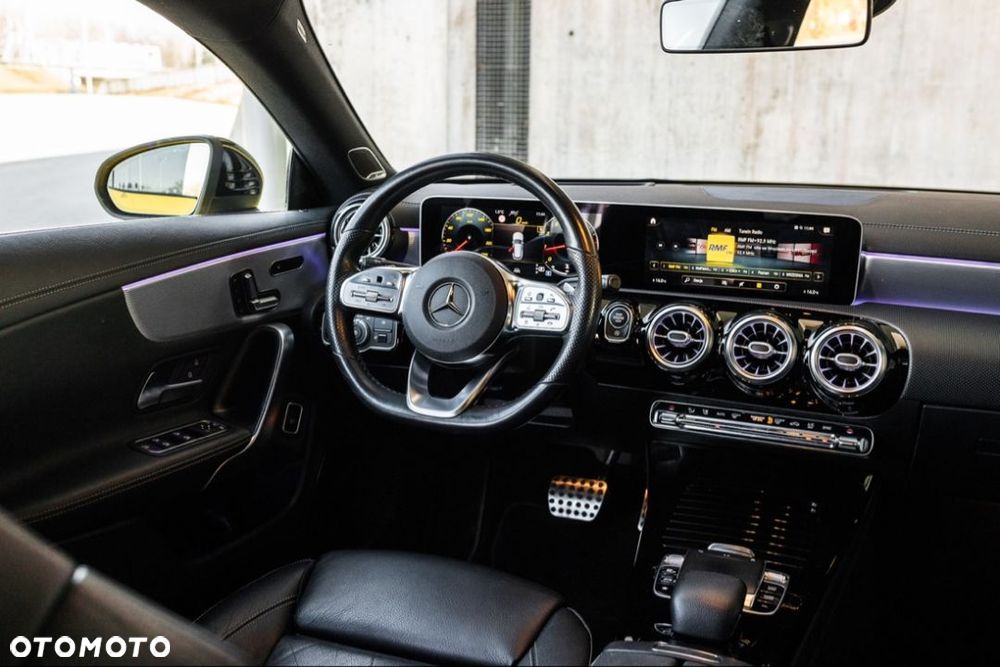 Mercedes-Benz CLA 200 AMG Line 7G-DCT - 19
