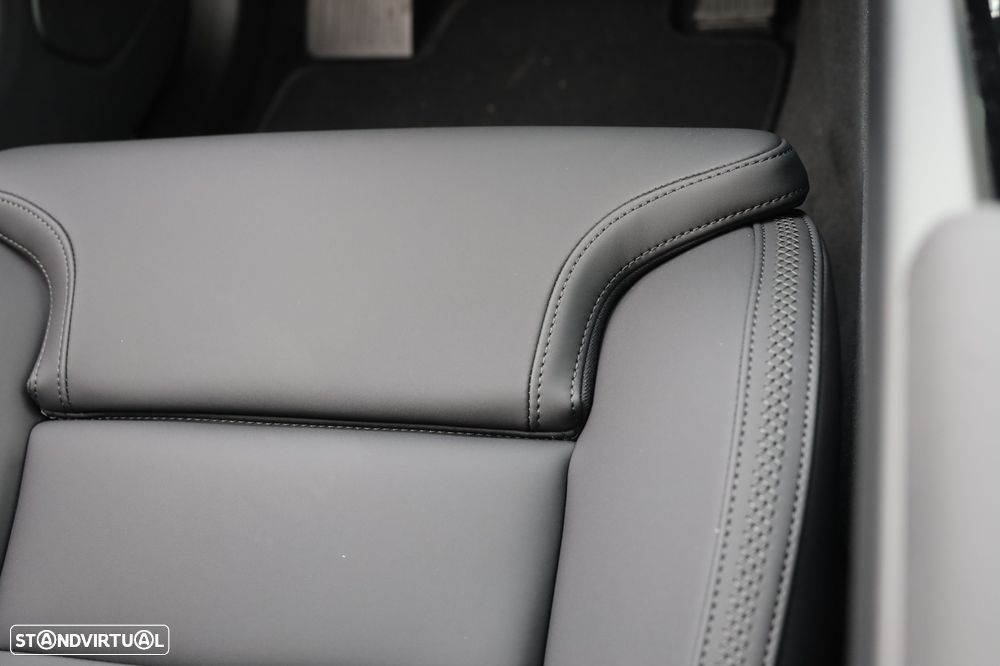 Volvo XC 60 2.0 T6 PHEV Plus Dark AWD - 16