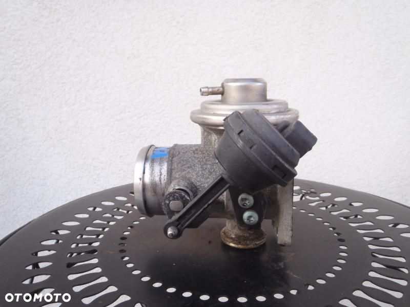 VW LT 2.5 TDI 102KM ZAWÓR EGR - 2