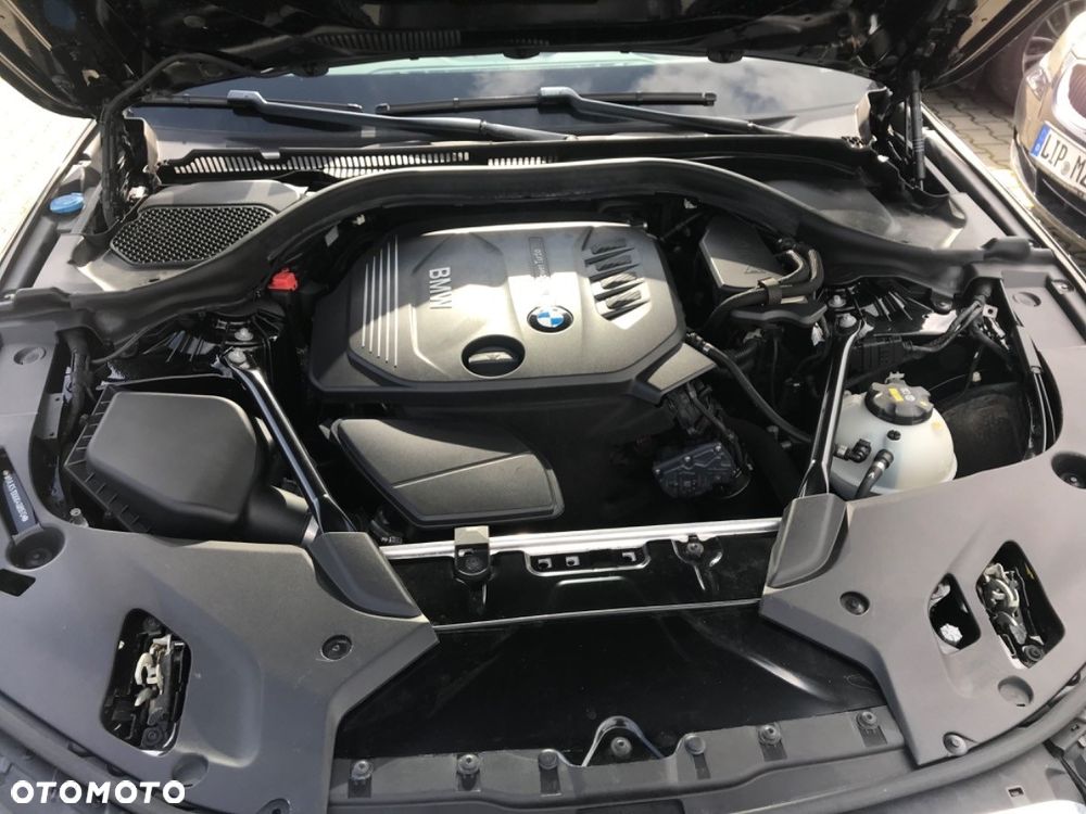 BMW Seria 5 520d xDrive Luxury Line sport - 10