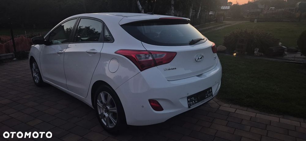 Hyundai i30 - 23
