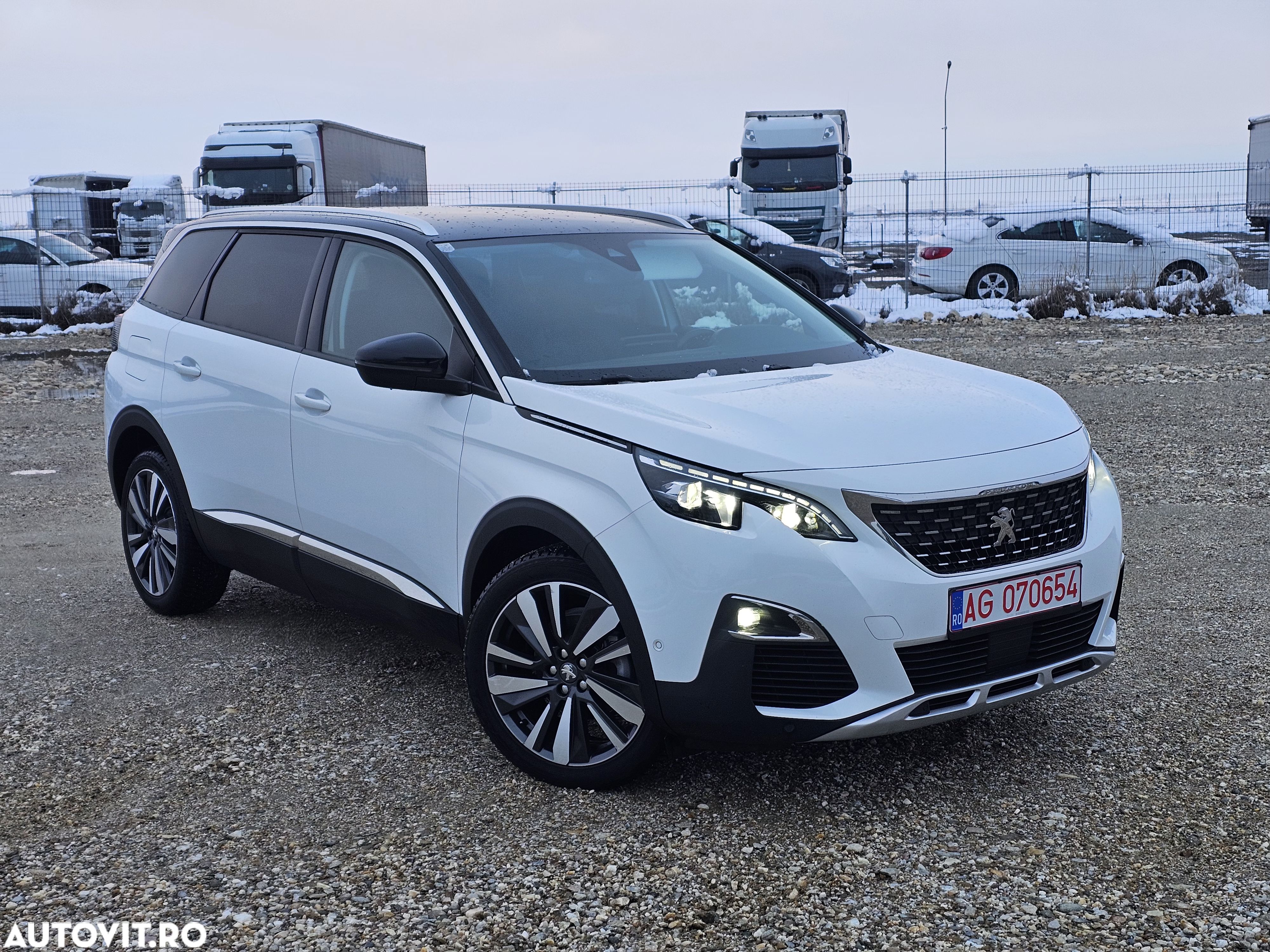 Peugeot 5008 1.2 Puretech Turbo s&s GT-Line - 1