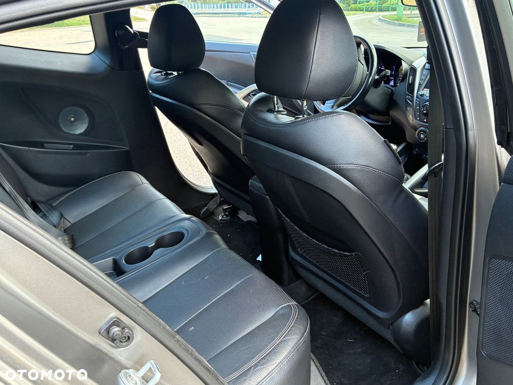 Hyundai Veloster 1.6 Turbo Premium - 15