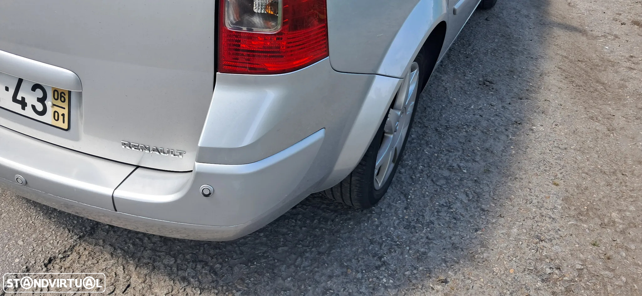 Renault Mégane 1.5 dCi Dynamique - 4