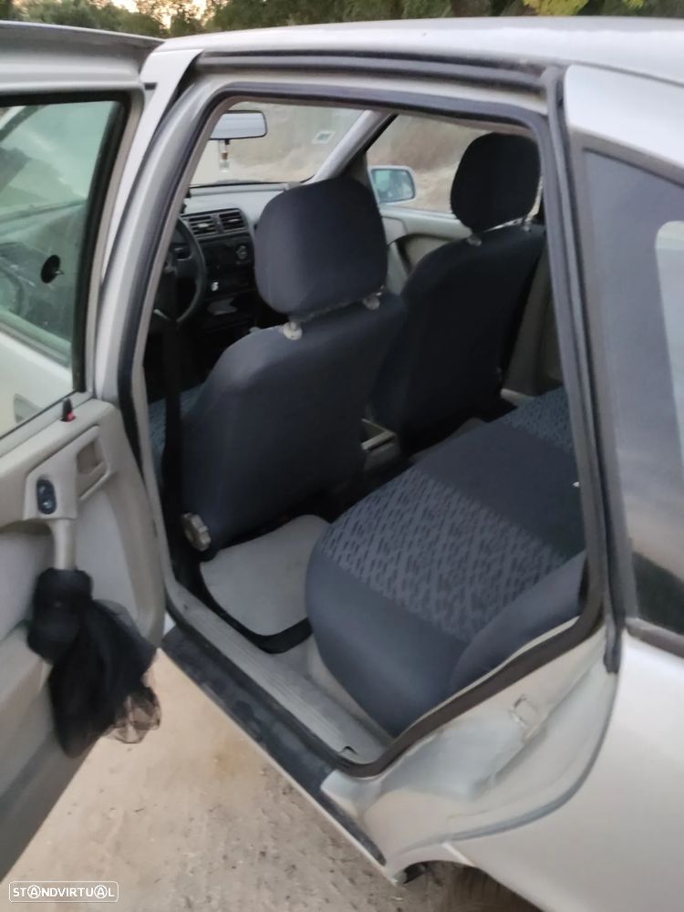 Opel Vectra 1.4 GL - 4