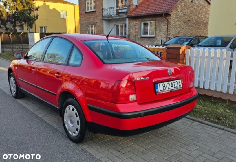 Volkswagen Passat - 2