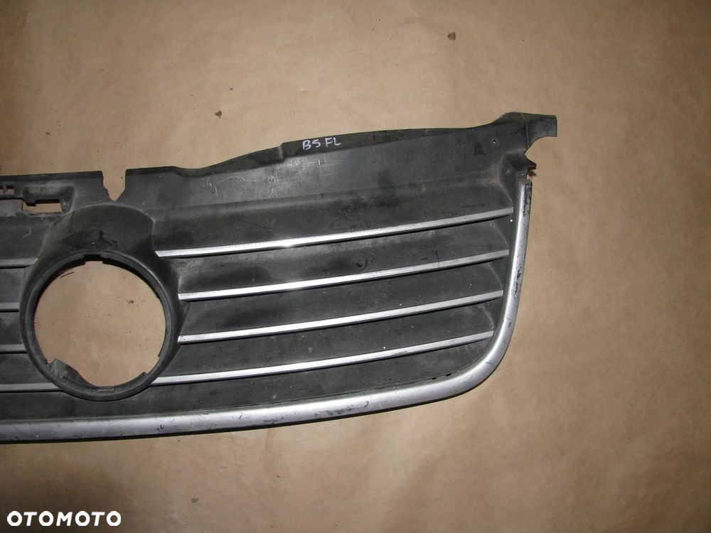 VOLKSWAGEN PASSAT B5 ATRAPA GRILL LIFT 3B0853651L - 4