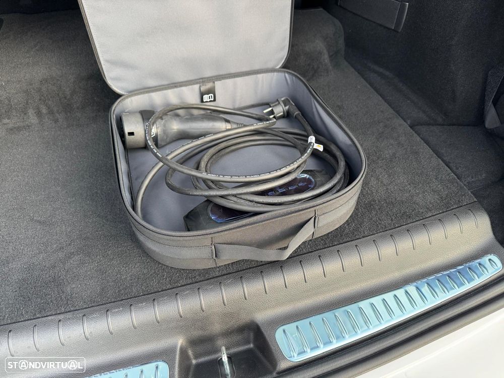 Mercedes-Benz C 63 AMG S E Performance 4Matic - 20