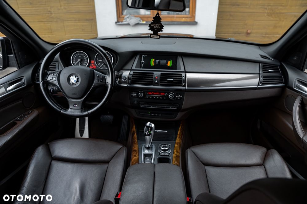 BMW X5 xDrive40d - 24