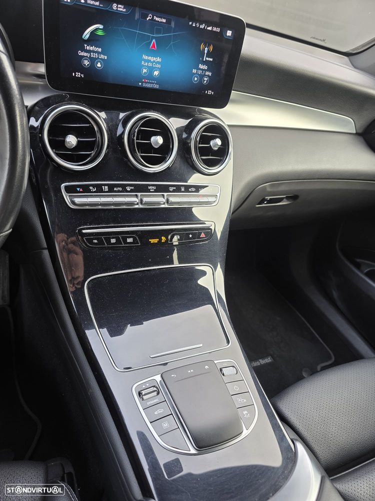 Mercedes-Benz GLC 300 e Coupe 4Matic - 11