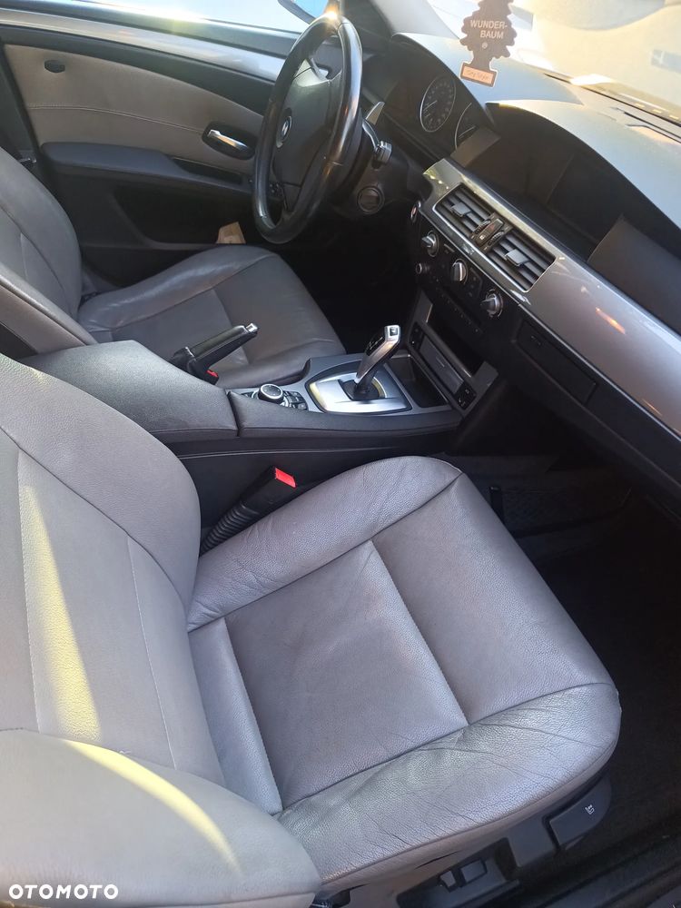 BMW Seria 5 520d - 27