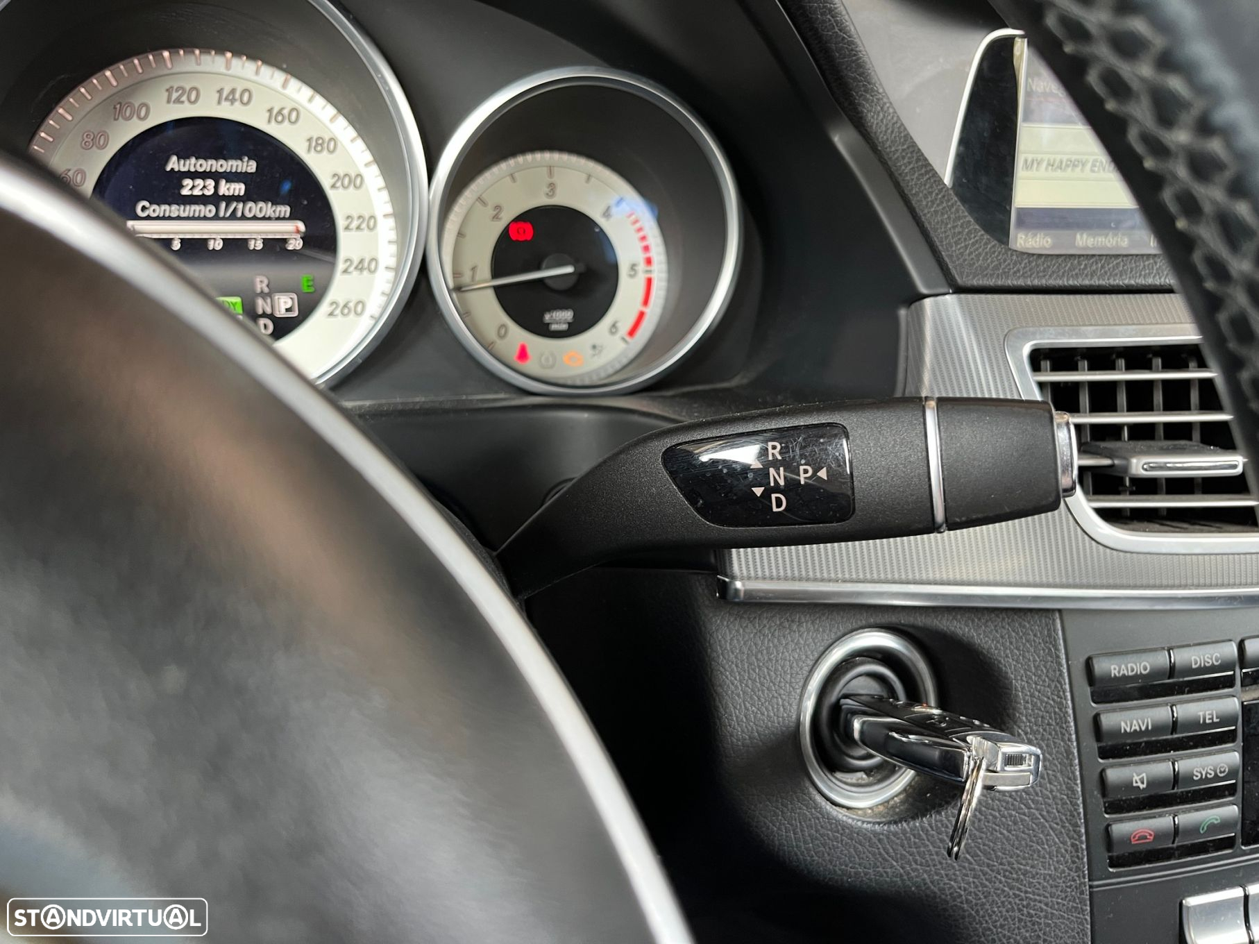 Mercedes-Benz E 300 Bluetec Hybrid Avantgarde - 25