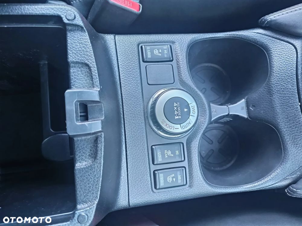 Nissan X-Trail 1.7 dCi Tekna 4WD Xtronic - 17