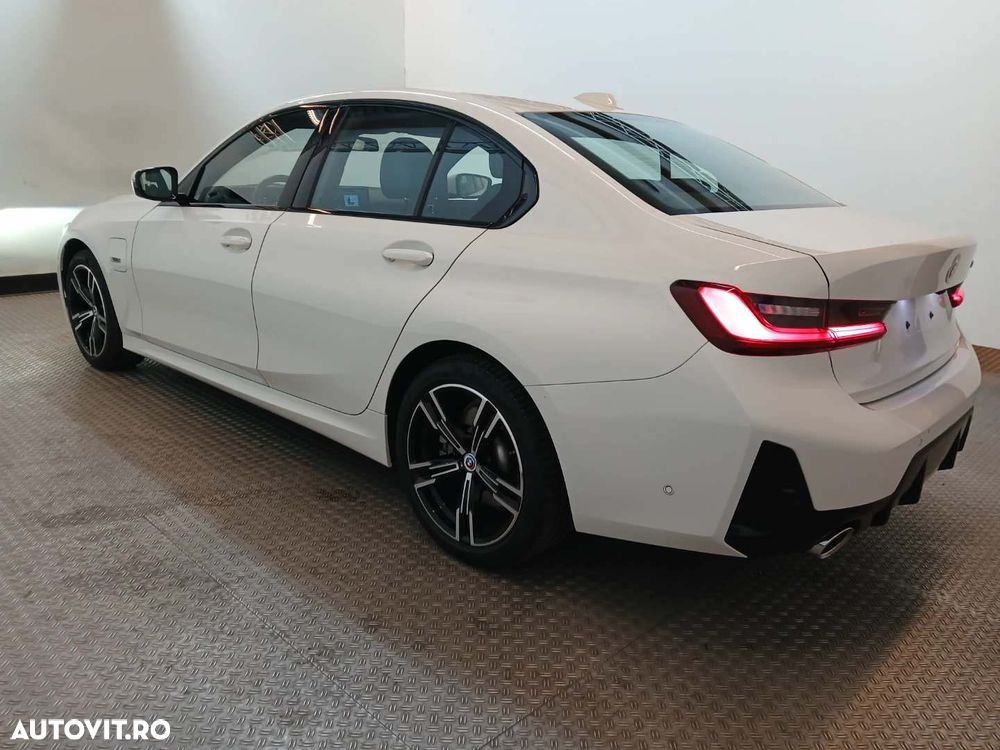 BMW Seria 3 320e Aut. M Sport - 4