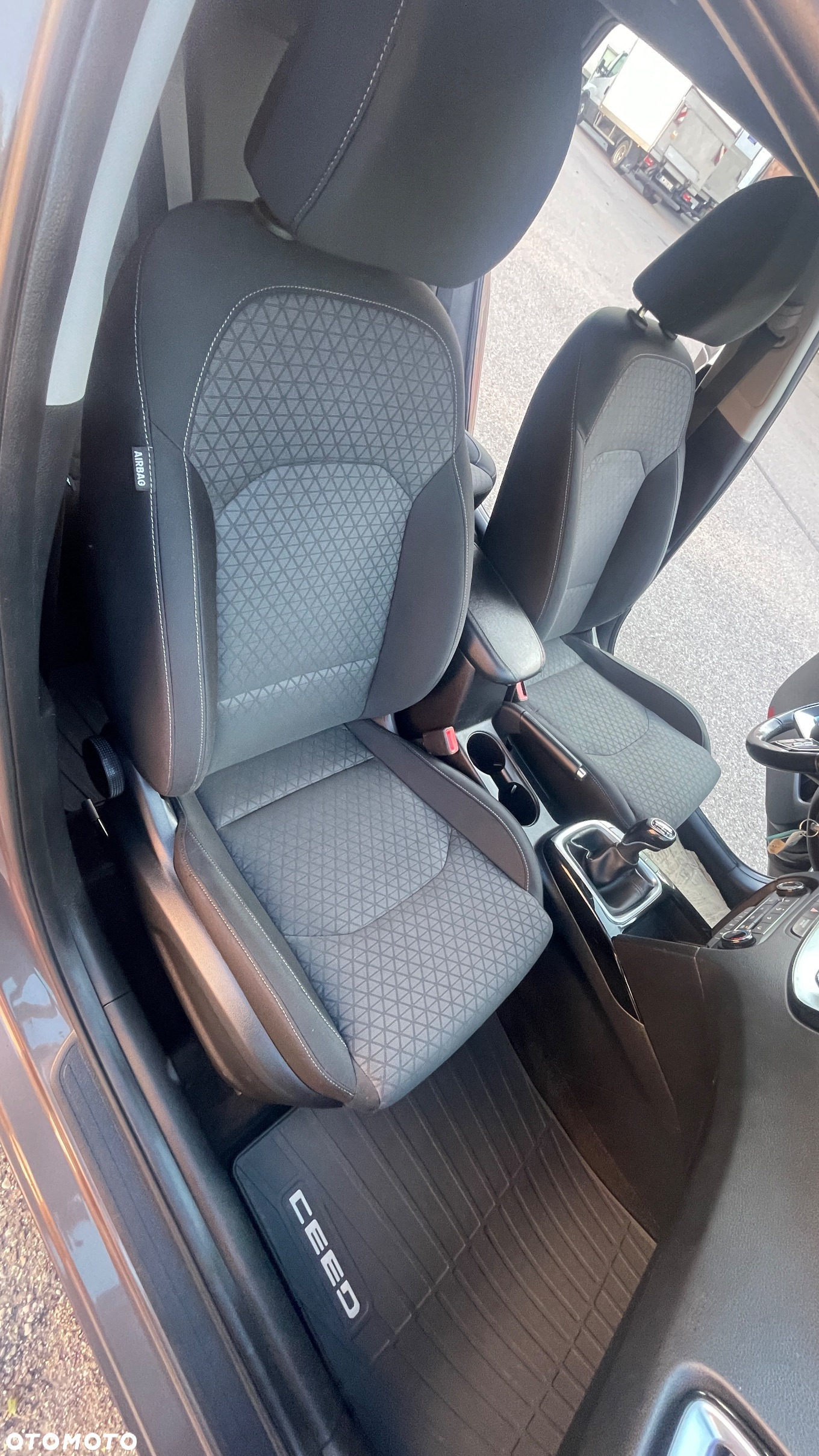 Kia Ceed 1.6 CRDi SCR M - 22