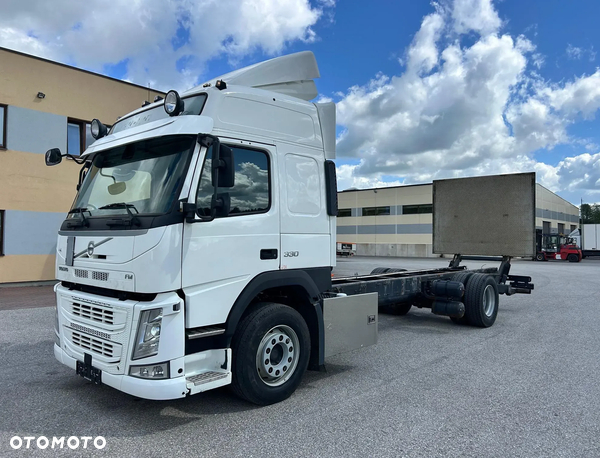 Volvo FM330