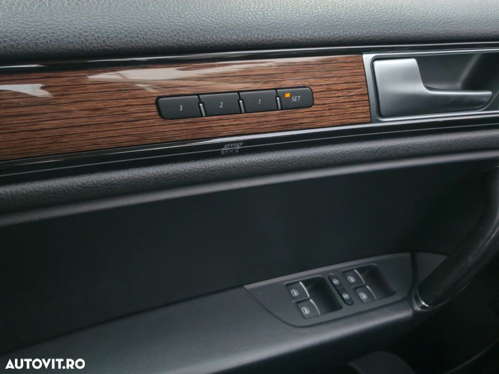 Volkswagen Touareg 3.0 V6 TDI SCR Blue Motion DPF Automatik Executive Edition - 17