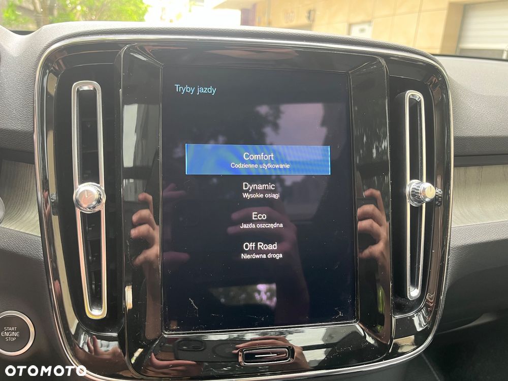 Volvo XC 40 B4 B AWD Geartronic Inscription - 38