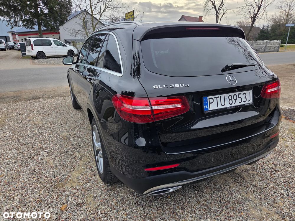 Mercedes-Benz GLC 250 d 4Matic 9G-TRONIC AMG Line - 13