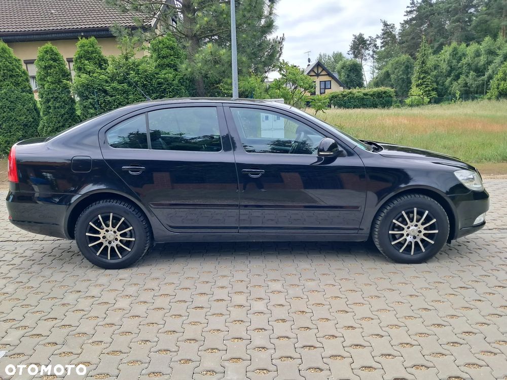 Skoda Octavia 1.6 SPORT EDITION - 8