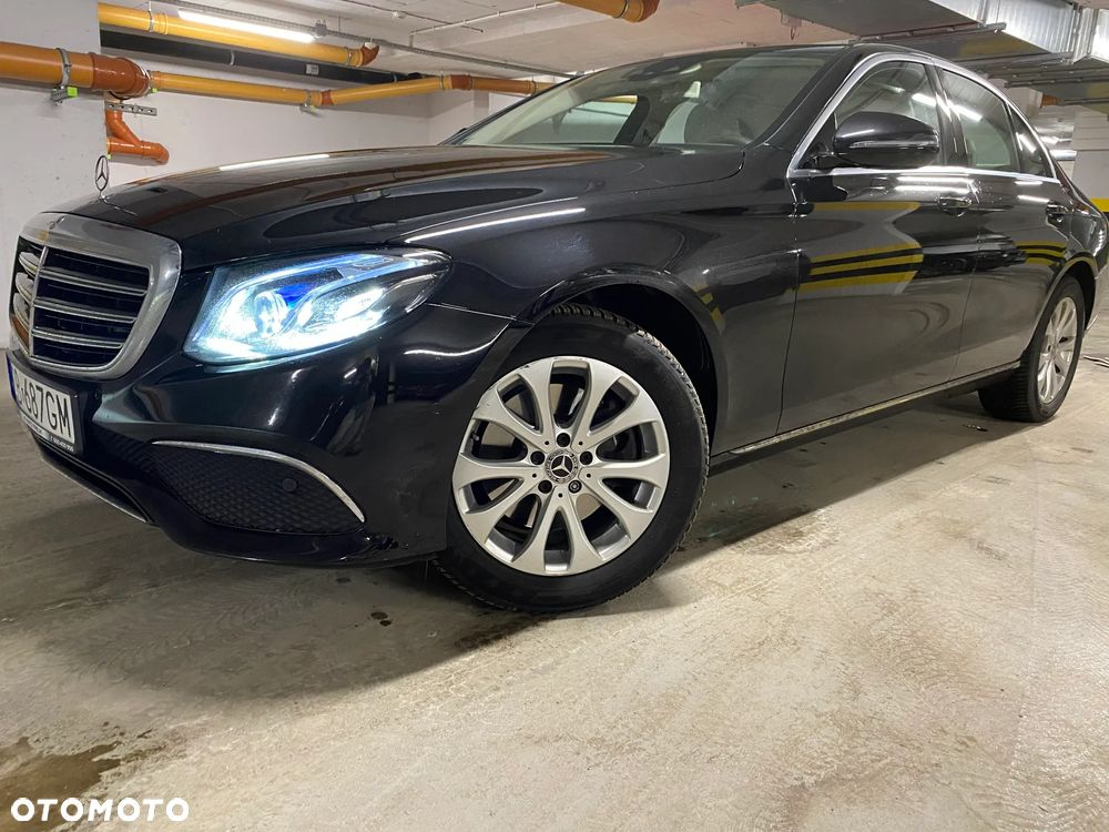 Mercedes-Benz Klasa E 200 4-Matic 9G-TRONIC - 9