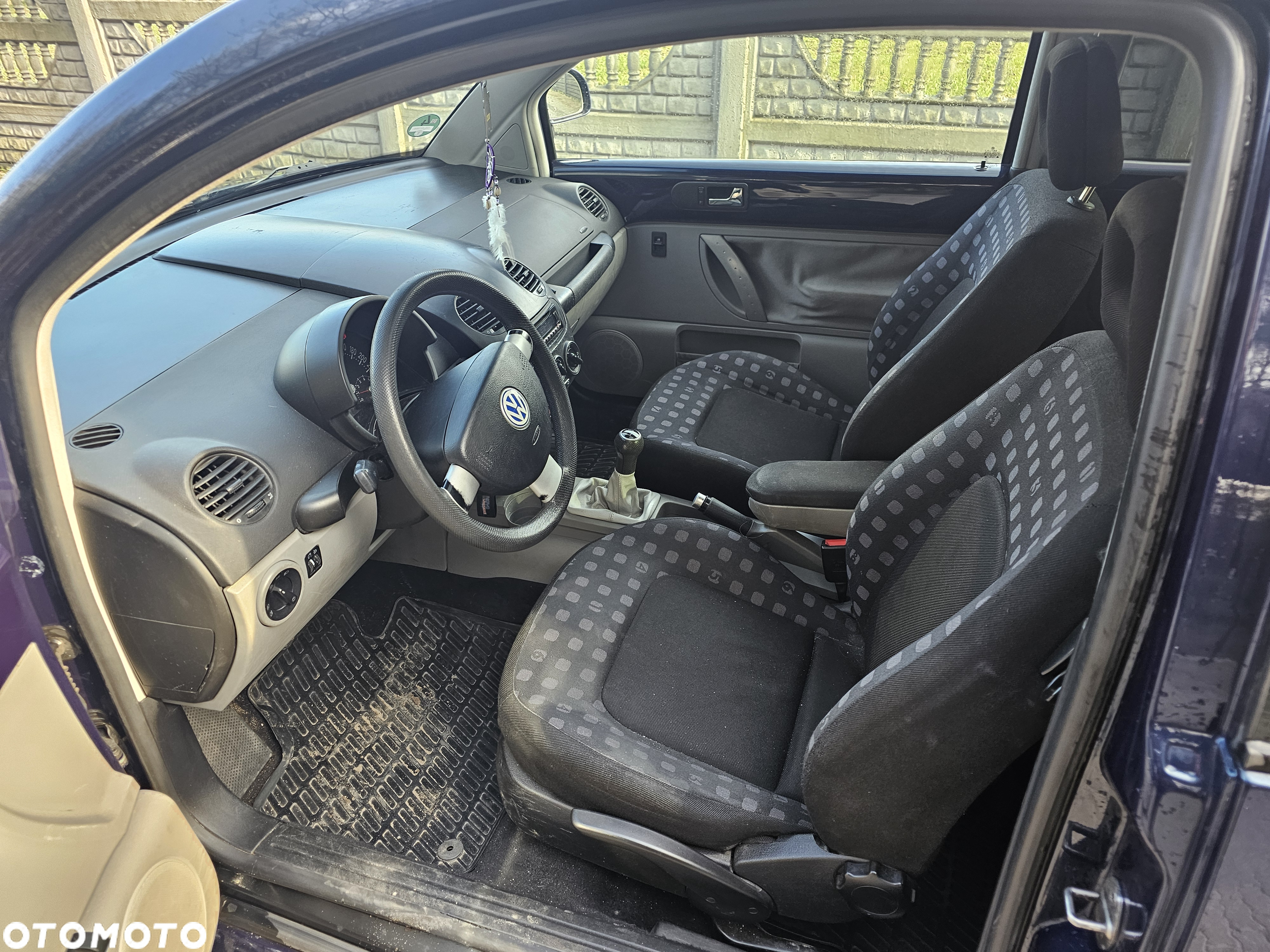 Volkswagen New Beetle - 6