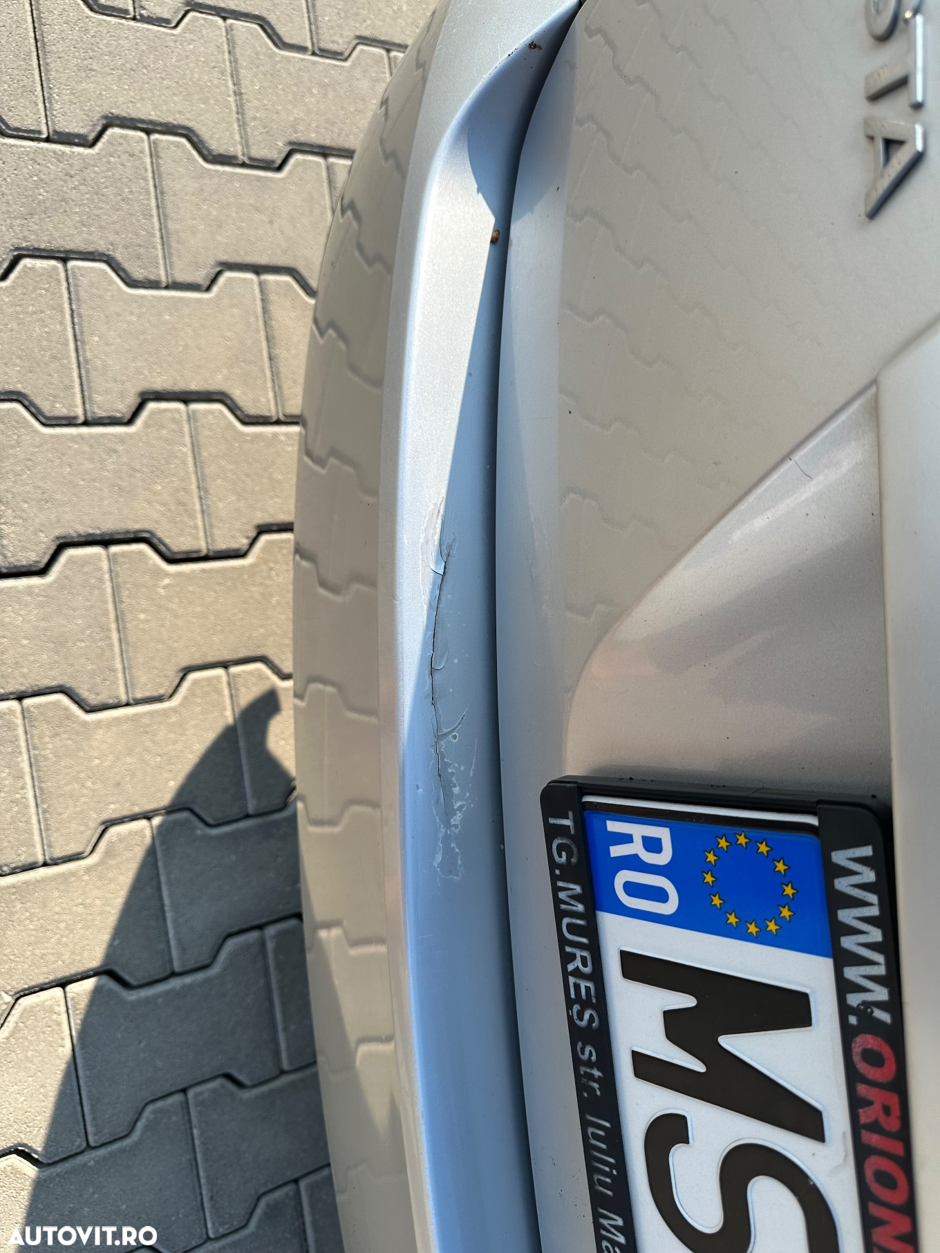 Ford Fiesta 1.4i Ghia - 12