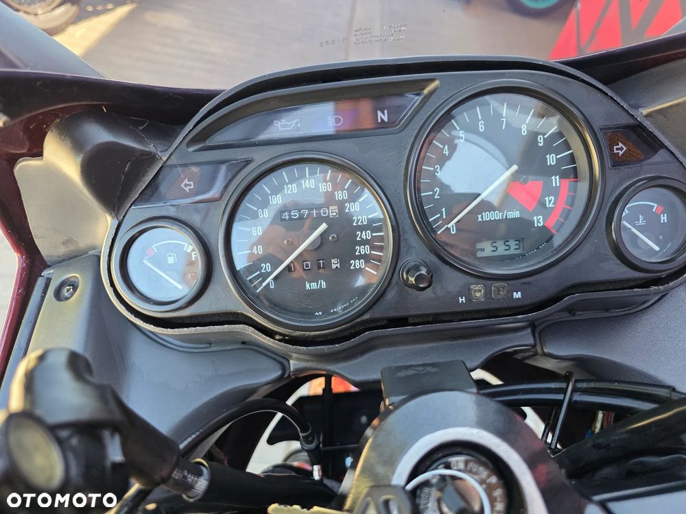 Kawasaki GPZ - 17