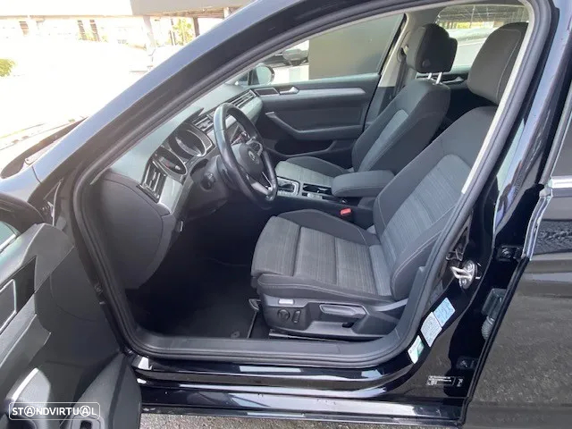 VW Passat 1.6 TDI Business DSG - 13