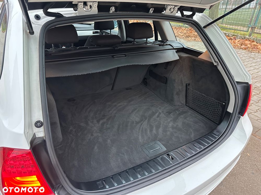 BMW Seria 3 320d - 22