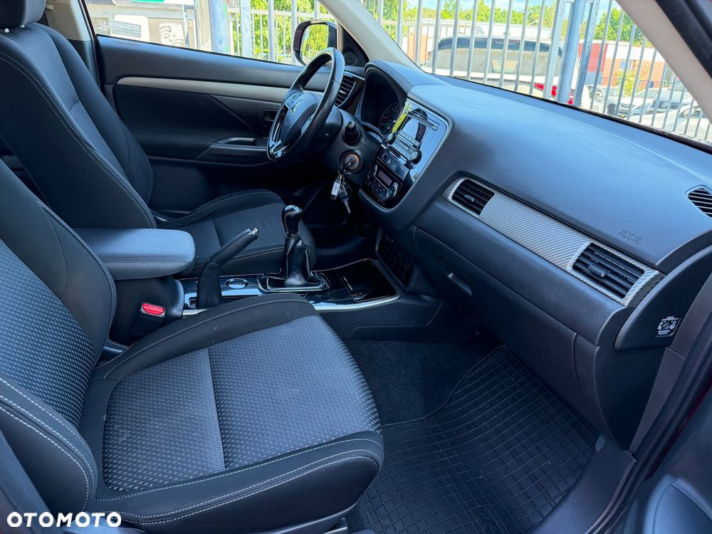 Mitsubishi Outlander 2.0 City Style 2WD - 26