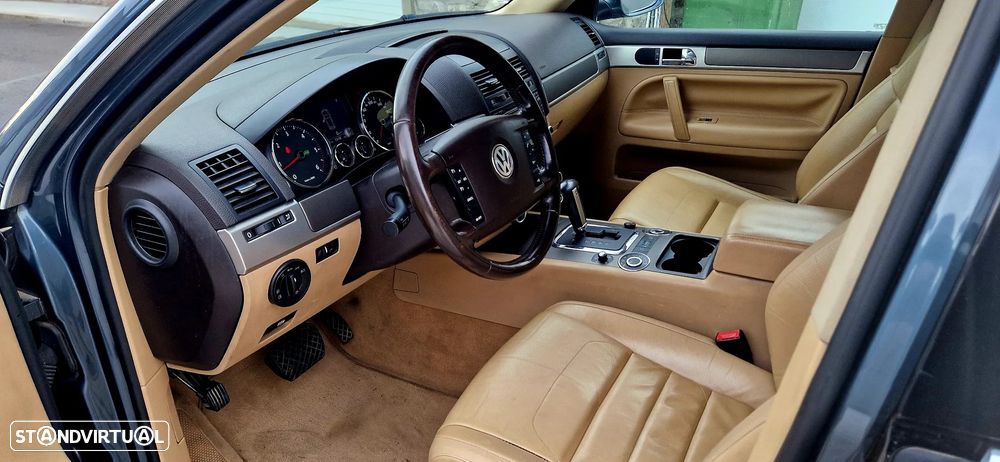 VW Touareg 3.0 TDI V6 Tiptronic - 7