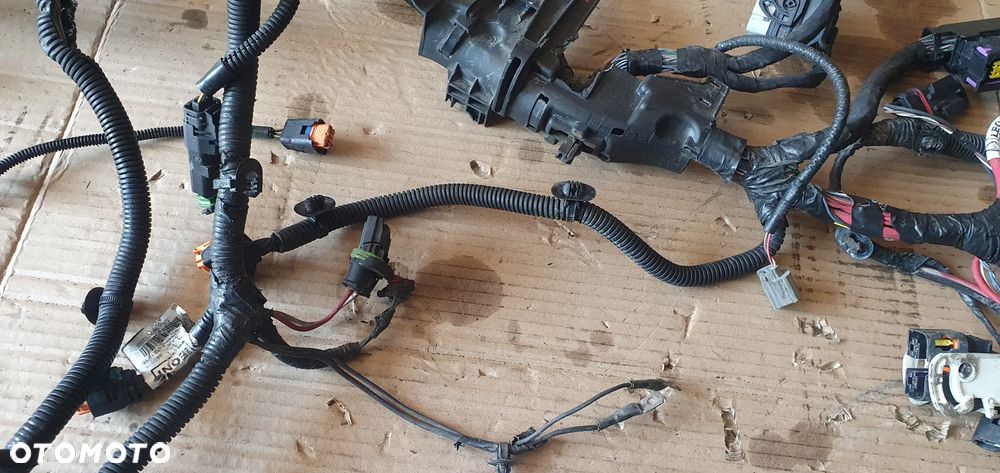 Wiązka instalacja silnika Dacia Logan II 0.9 TCE 240117561R - 6