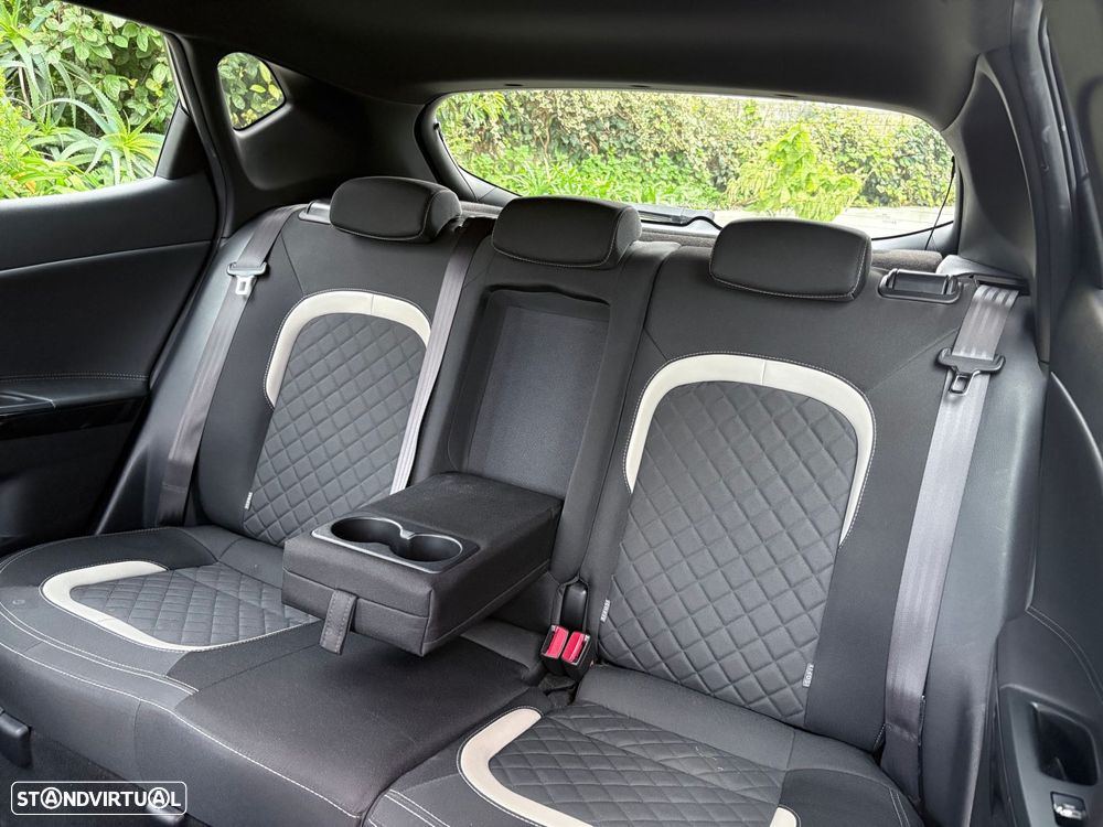 Kia Ceed 1.6 CRDi GT Line - 56