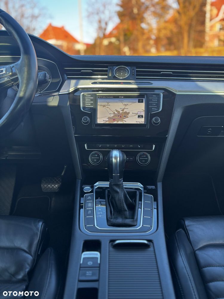 Volkswagen Passat - 20