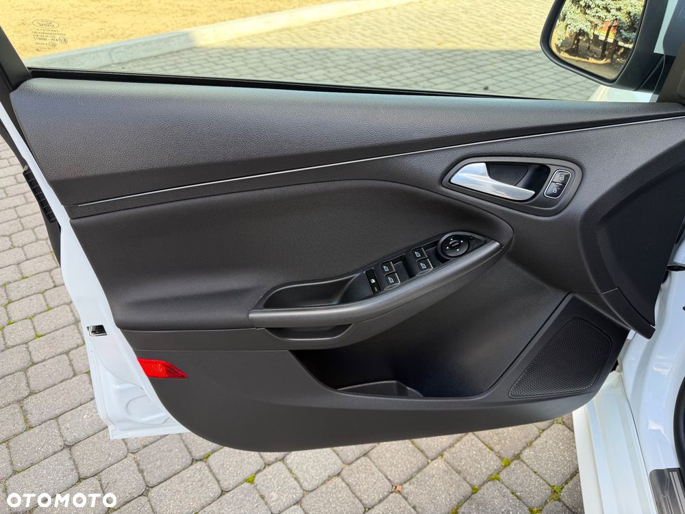 Ford Focus 1.5 EcoBoost ST-Line - 21