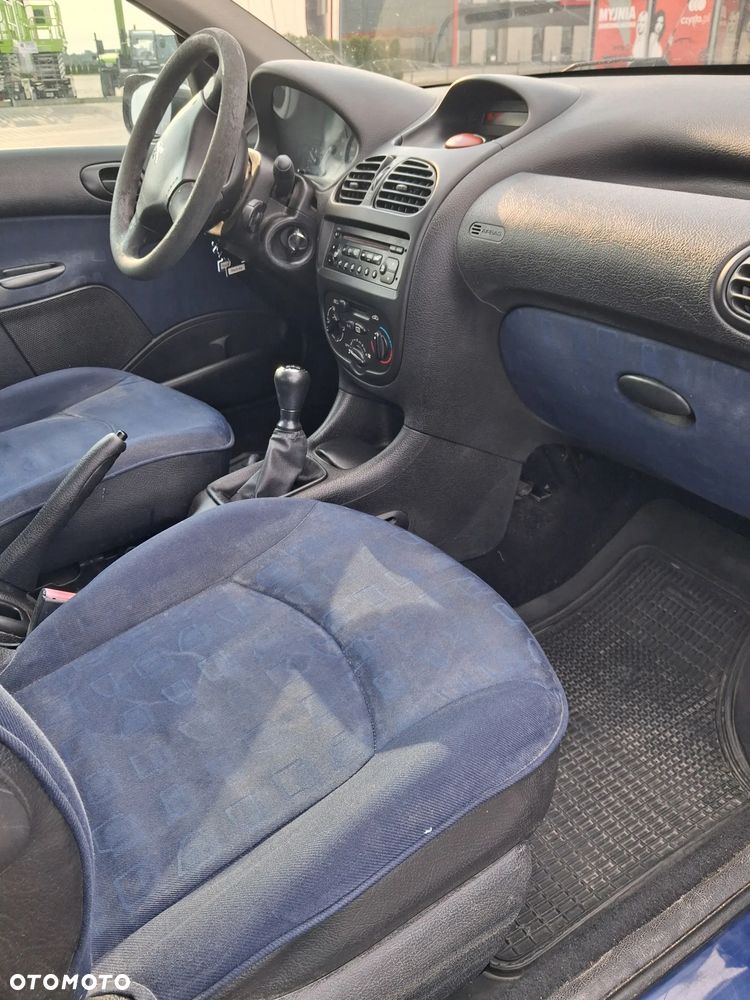 Peugeot 206 - 10