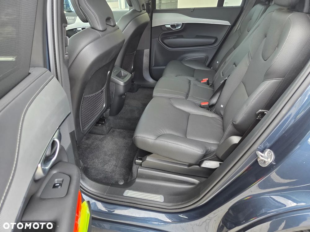 Volvo XC 90 B5 D AWD Plus Bright - 32
