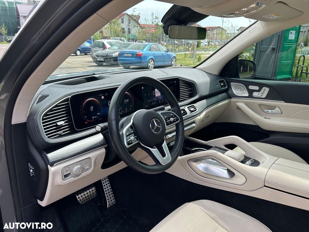 Mercedes-Benz GLS - 12