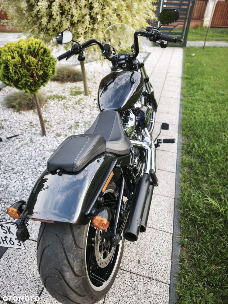Harley-Davidson Softail Breakout - 9