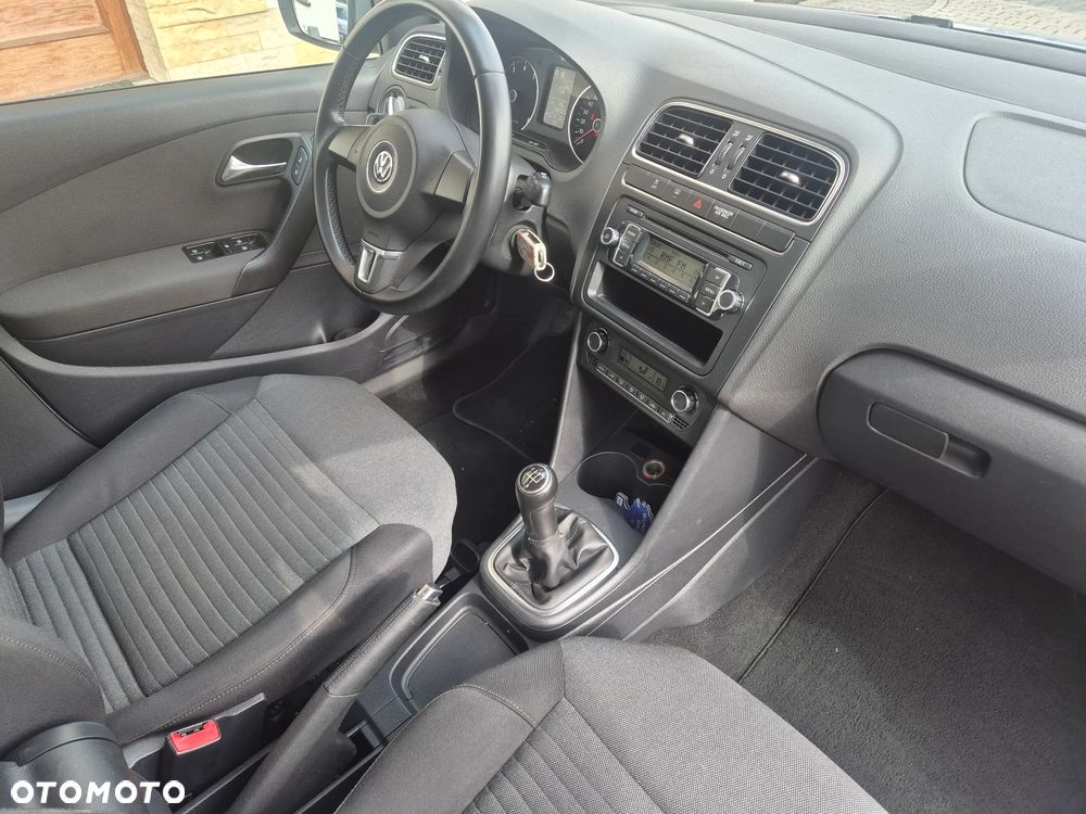 Volkswagen Polo 1.4 Comfortline - 12