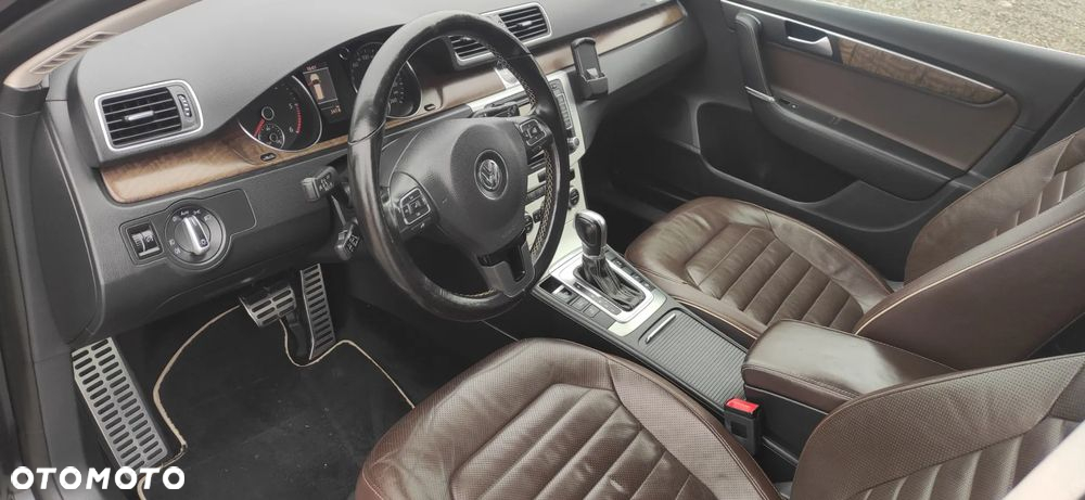 Volkswagen Passat 2.0 TDI Highline DSG - 10