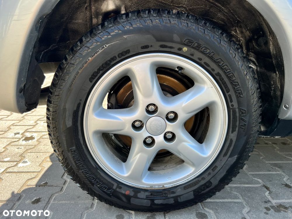 Toyota RAV4 2.0 D-4D 4x4 - 19