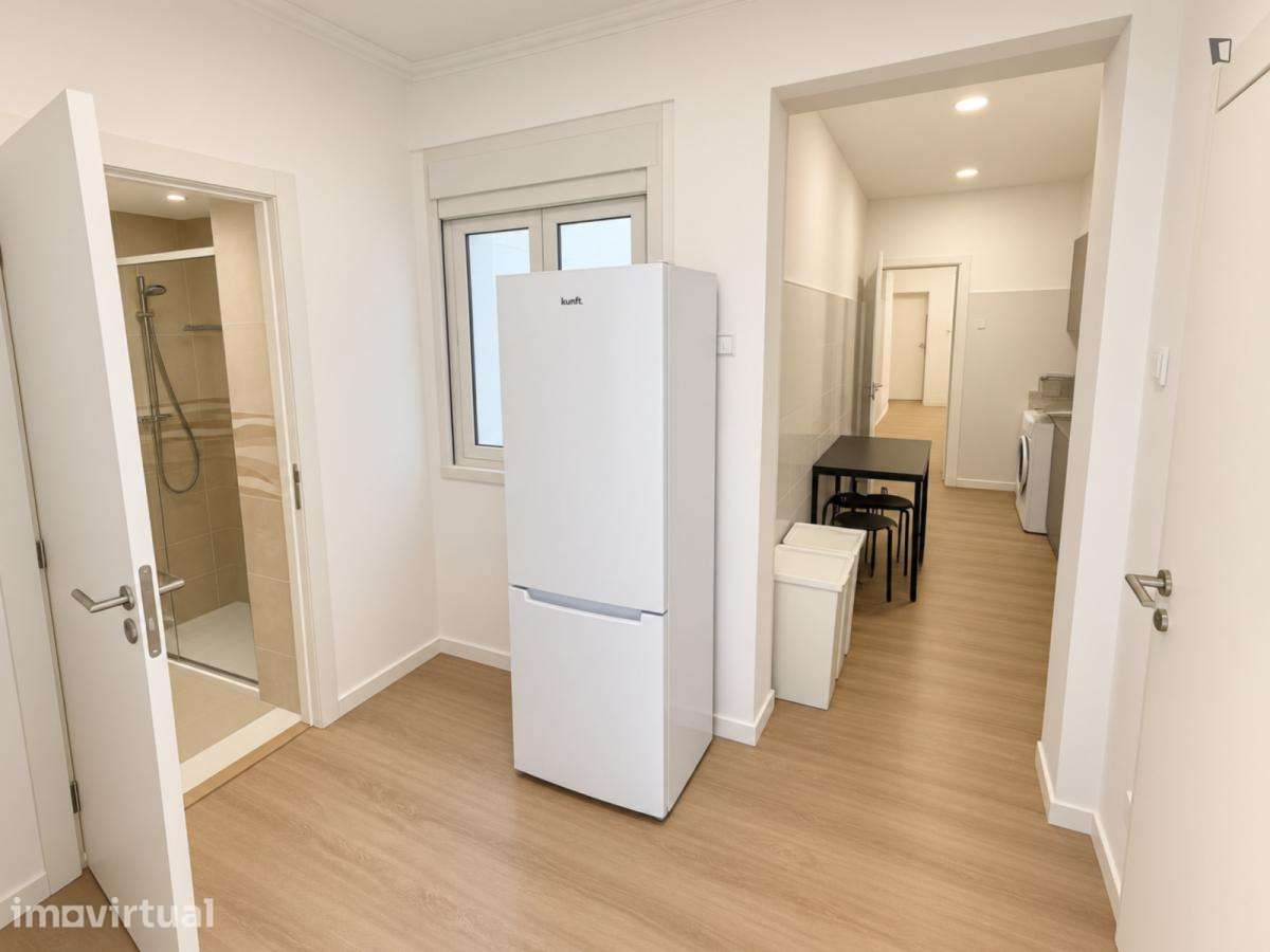 Quarto - localizado em Campolide Lisbon - Grande imagem: 5/9