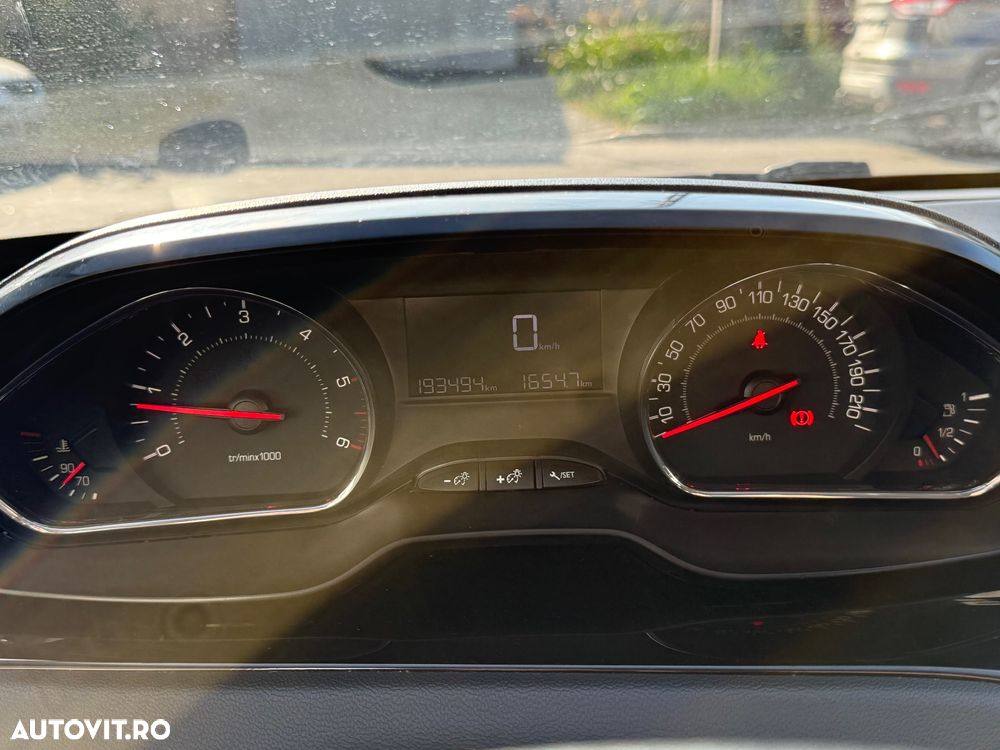 Peugeot 208 e-HDi 92 Stop&Start Active - 12