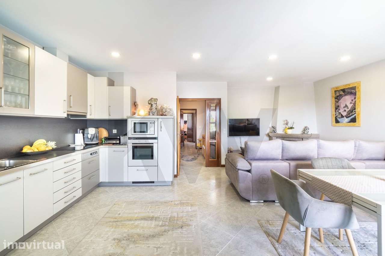 Fabuloso apartamento T2+1, para venda em Santa Maria de Lamas. - Grande imagem: 2/32