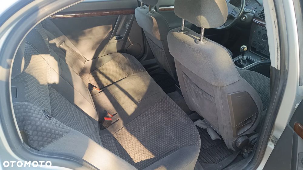 Opel Vectra 1.8 Club - 17